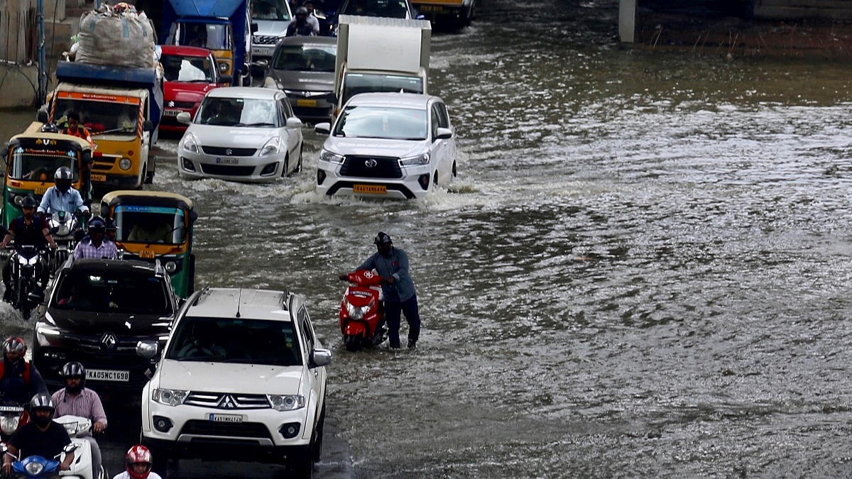 Poplave i odroni na sjeveru Indije, poginulo više od 20 ljudi
