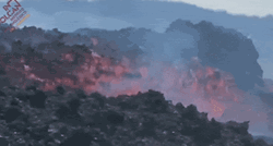 VIDEO Komadi lave veliki kao zgrade padaju iz vulkana na La Palmi
