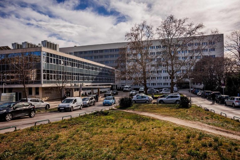 KBC Split uvodi ograničenja posjeta zbog pogoršane epidemiološke situacije