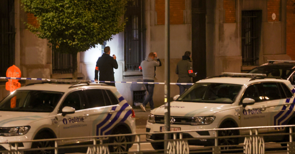 U Bruxellesu uhićen muškarac s kalašnjikovom. Stigao je vlakom iz Francuske