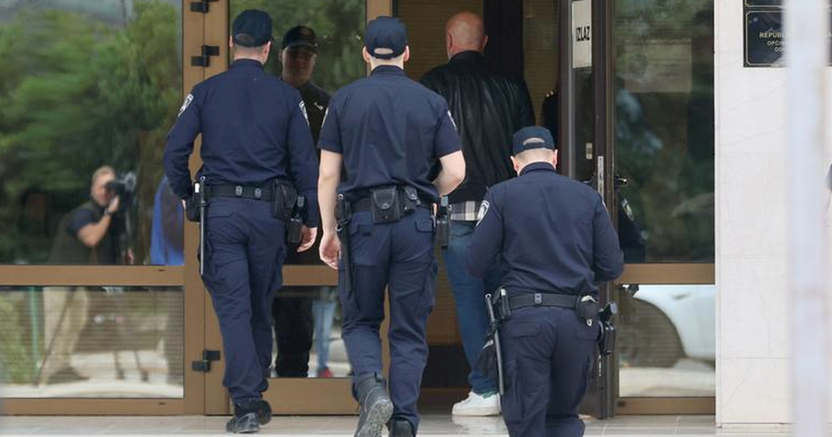 Splićanin u svom stanu napao policajce nožem. Policija: To je pokušaj ubojstva