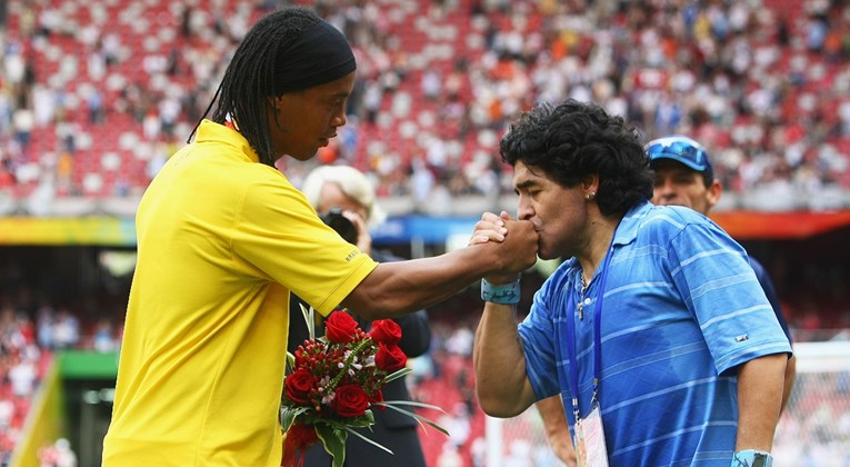 Maradona: Ronaldinho nije kriv, on je samo išao posao