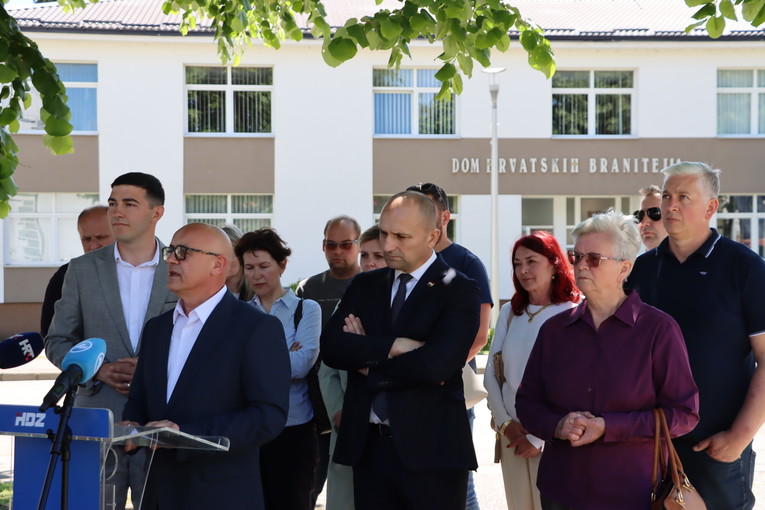 Anušić podržao kandidate HDZ-a u Novoj Gradišci