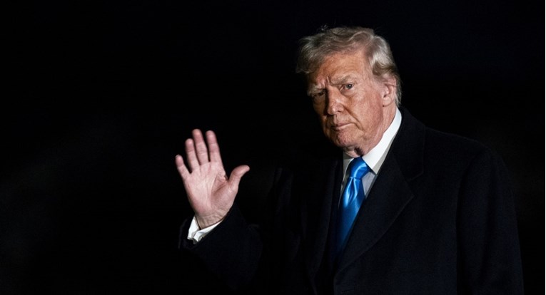 Trump kaže da uskoro uvodi carine EU, stigla prva reakcija Scholza