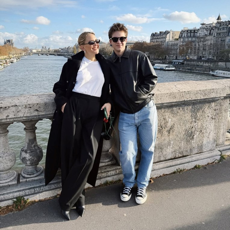 Zaboravite traperice: Ovo je komad koji zvijezde biraju za šik zimski look