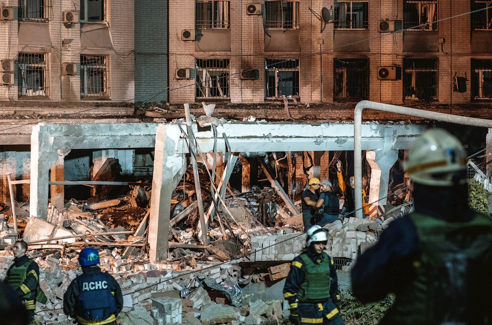 Porastao broj ranjenih u žestokom ruskom napadu na Dnjepar
