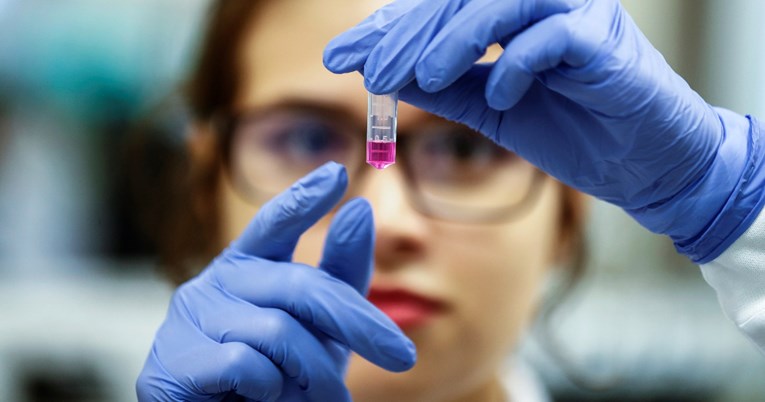 WHO: Cjepivo protiv koronavirusa za najmanje 12 mjeseci ili čak i dulje