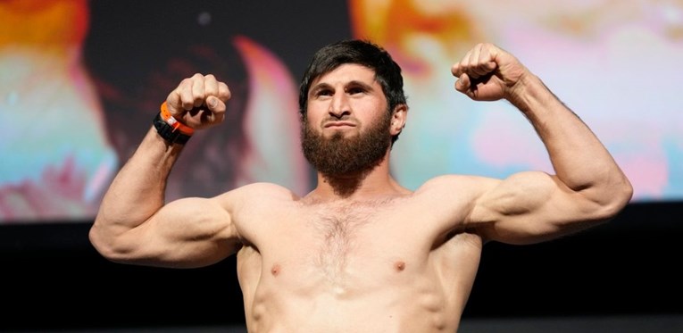 VIDEO Godina u UFC-u počela strašnim nokautom dagestanskog asa