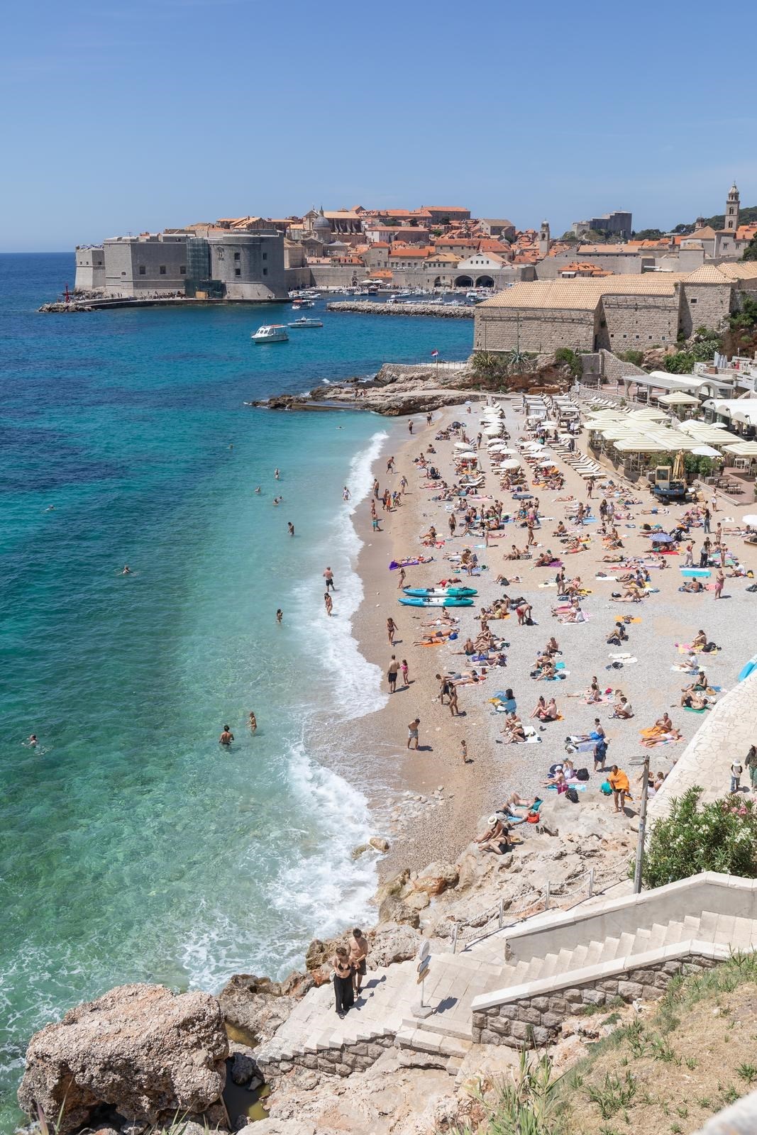 FOTO Plaža Banje u Dubrovniku izgleda kao da je sredina ljeta
