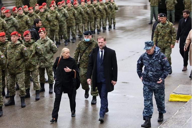 Ministar Banožić i admiral Hranj uputili čestitke za obljetnicu Bljeska