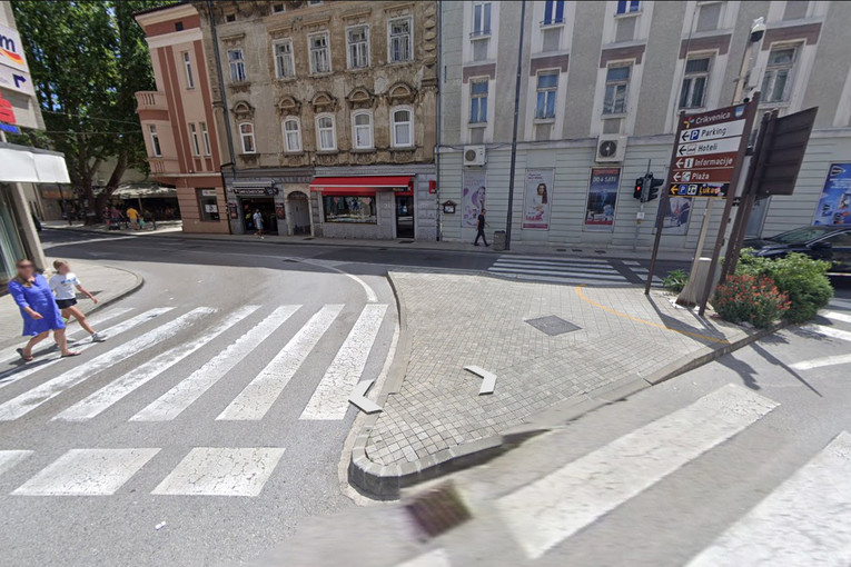 U centru Crikvenice naletio na pješakinju na zebri, teško je ozlijeđena