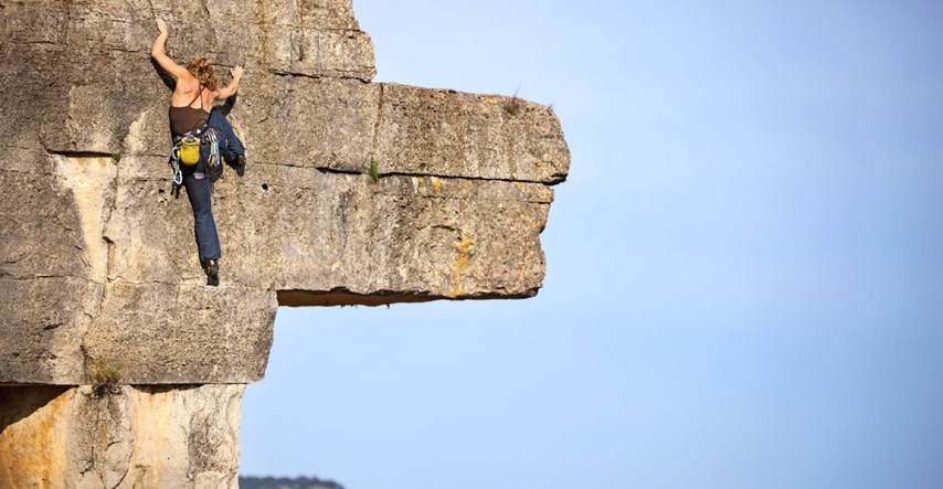 Žena u SAD-u se bavila solo penjanjem. Pala sa 150 metara visine i umrla