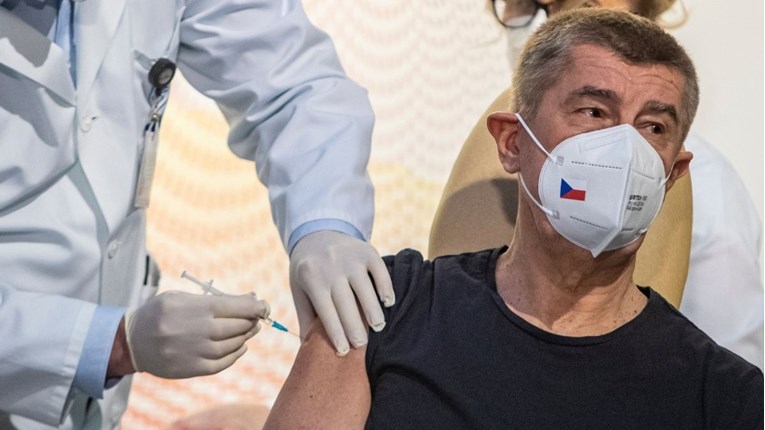 I u Češkoj će cijepljenje biti obvezno za neke profesije i starije ljude