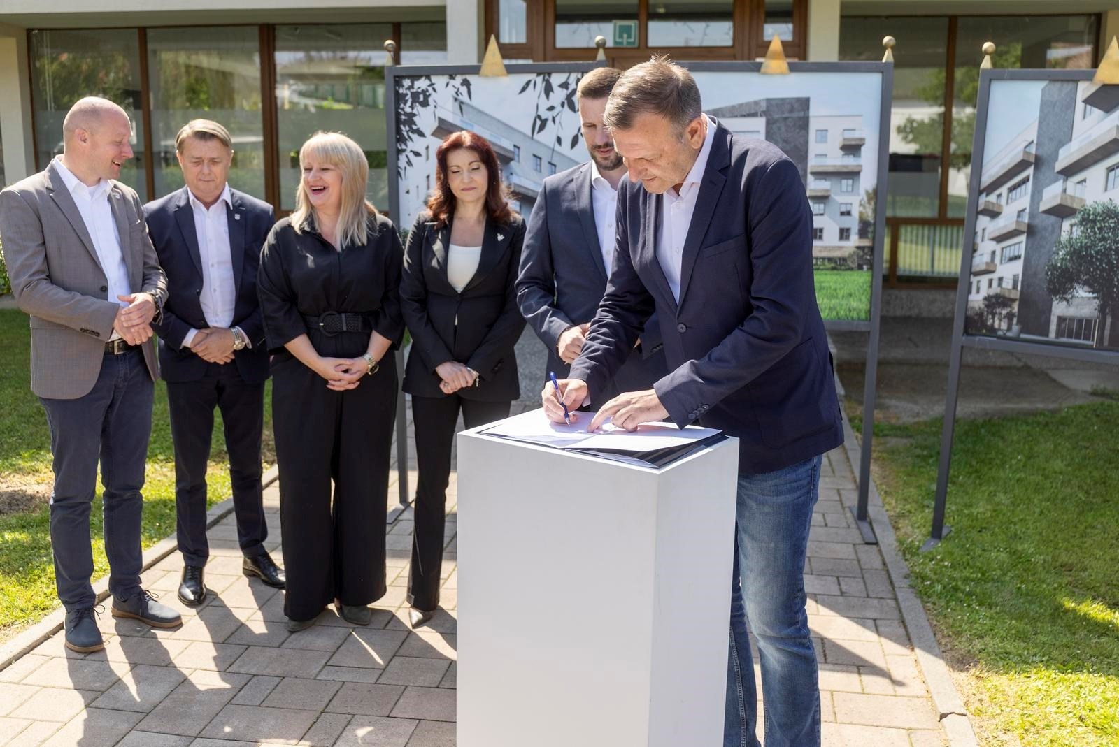 Potpisan sporazum o Domu za starije i nemoćne osobe u Osijeku