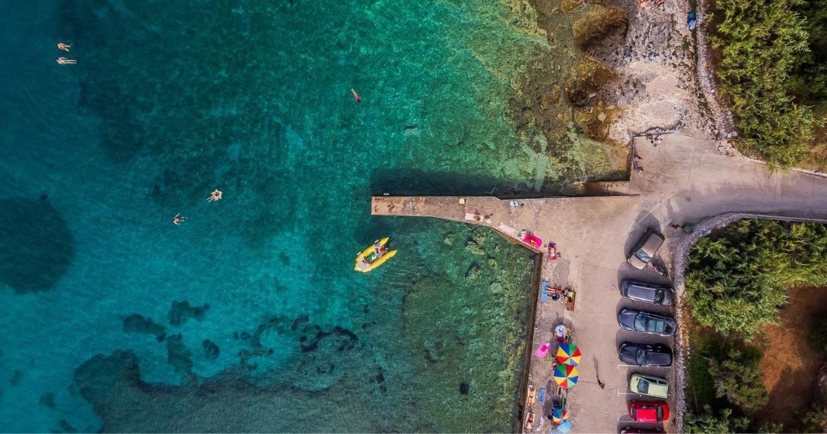 Najpopularnija plaža među lokalcima na Korčuli oduzima dah, lako se dolazi do nje