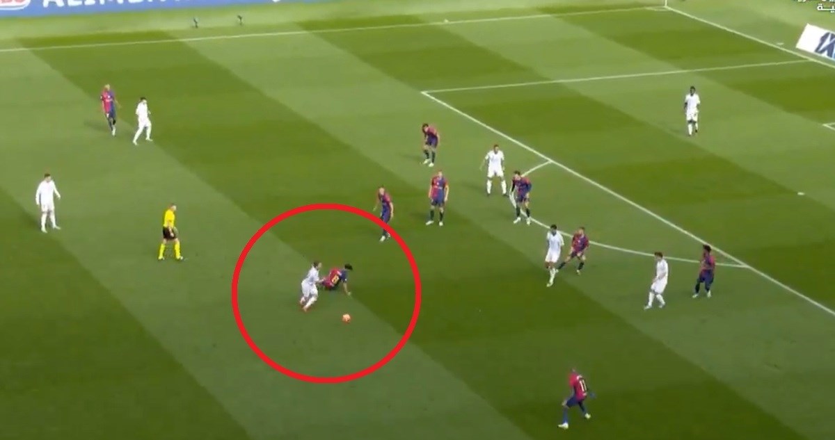 VIDEO Modrić jednim potezom bacio Pedrija na stražnjicu