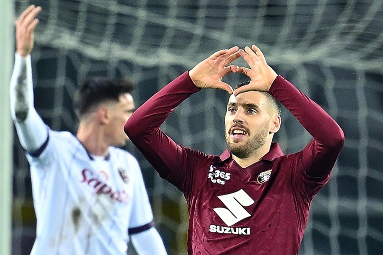 Ispravljena odluka. Vlašić nije zabio autogol, strijelac je bio drugi Hrvat