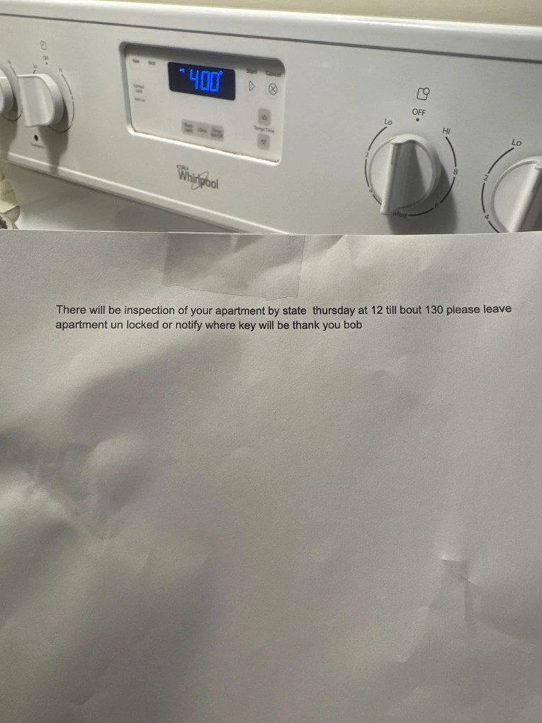 Stanar dobio čudnu poruku od vlasnika, ljudi ga upozorili: "Opljačkat će te"