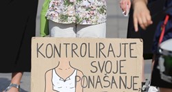 FOTO Ovo su poruke protuprosvjednika s Trga bana Jelačića: "Rađat ću kad i ako želim"