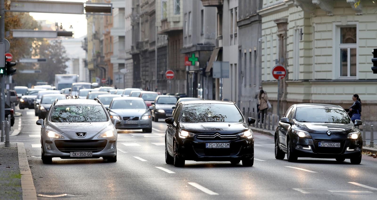 Pad potražnje za novim automobilima u Hrvatskoj veći od europskog prosjeka