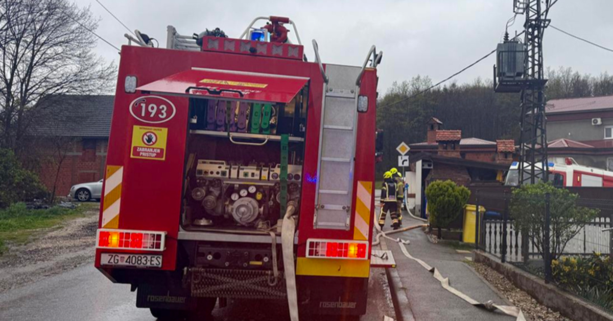 Planula drvena kuća kod Samobora. Dvije osobe poginule