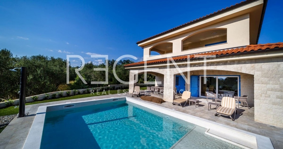 Top oglasi za nekretnine: Luksuzna vila s bazenom i saunom na Krku