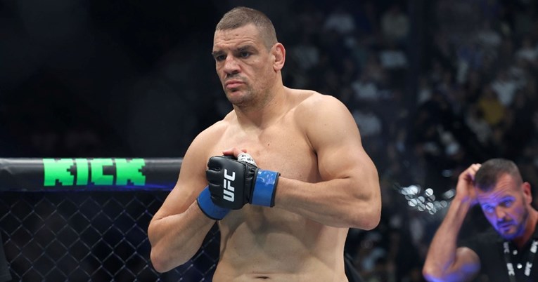 Cortes-Acosta nokautirao Deliju i nanio mu prvi poraz u UFC-u