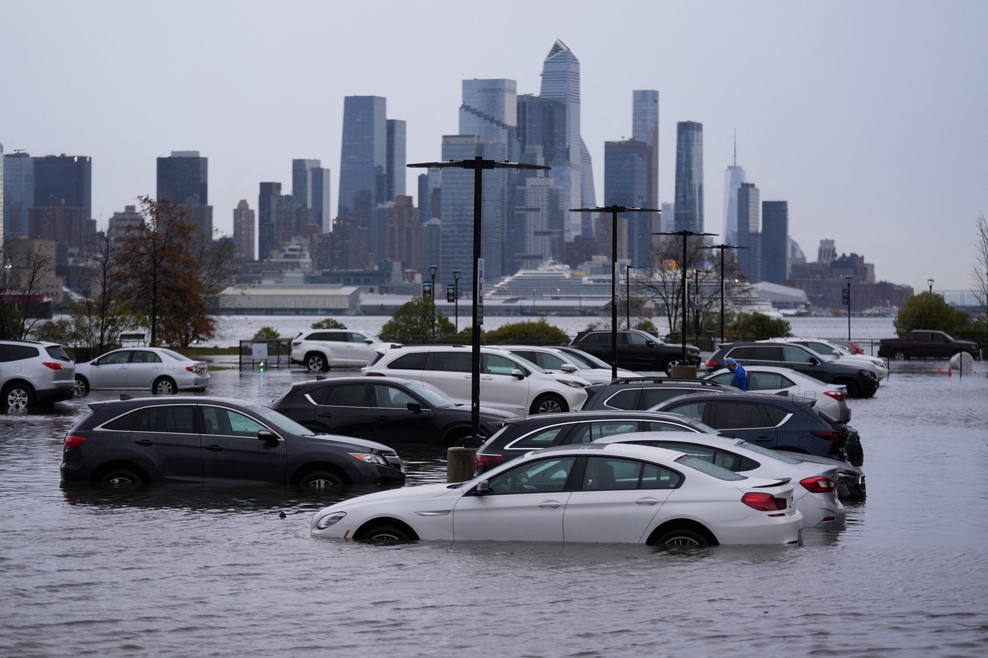Obilne kiše u New Yorku usmrtile dvije osobe i poremetile letove