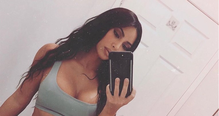 Kim Kardashian izgleda neprepoznatljivo s novom bojom kose