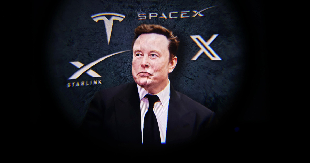 Musk želi spojiti Teslu i SpaceX. "To bi moglo biti dosta riskantno"