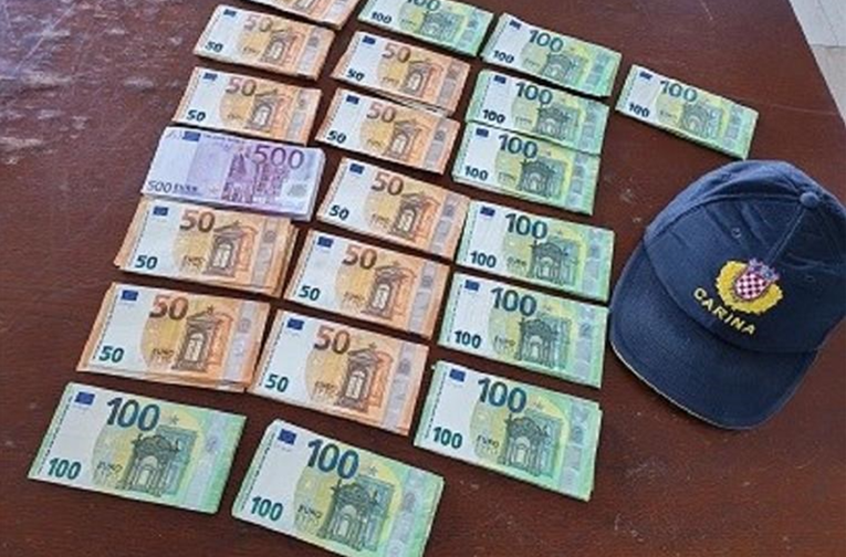 FOTO Pokušao ući u EU s 20.000 eura bez prijave pa završio s kaznom od 6000 eura