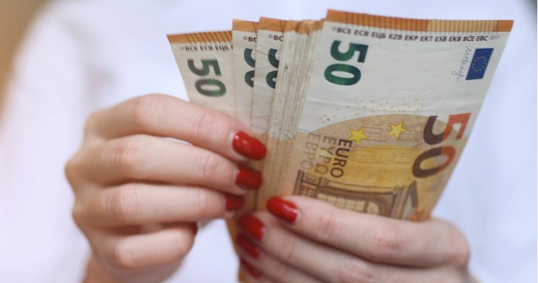 Evo što Hrvati mogu očekivati po pitanju plaća i cijena nakon što uvedemo euro