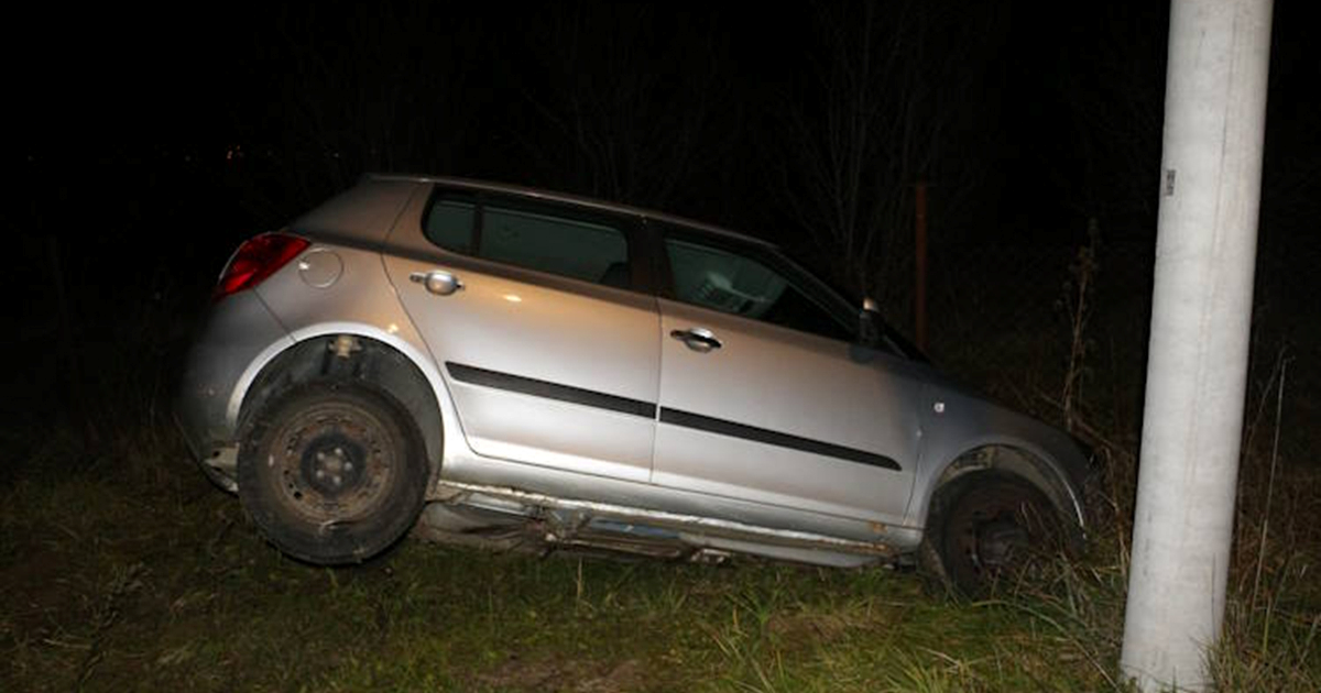 FOTO Pijani mladić autom sletio u odvodni kanal u Velikoj Gorici