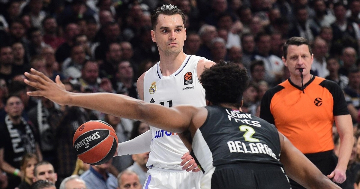 Pogledajte doček za Hezonju u Beogradu. Grobari ga brutalno izviždali na zagrijavanju