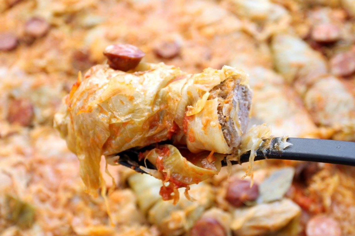 ANKETA Dinstate li meso za sarmu prije motanja?