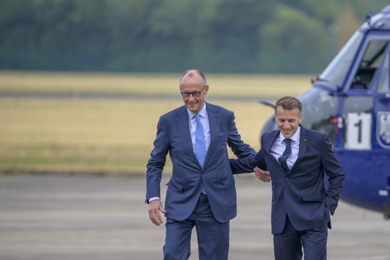 Berlin želi spasiti autoindustriju. Pariz zauzvrat traži "Made in Europe"