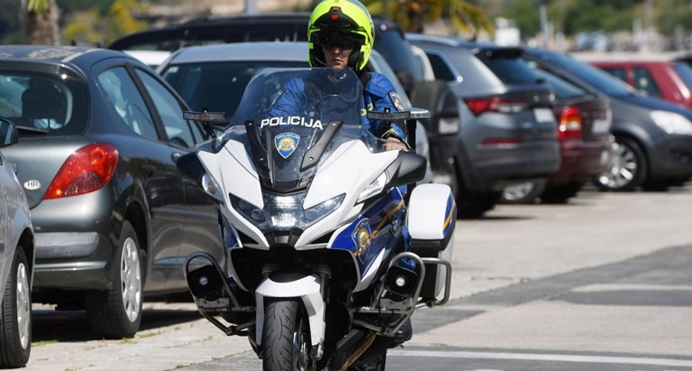 Jutros je u Splitu moped naletio na pješakinju. Policija traži očevice