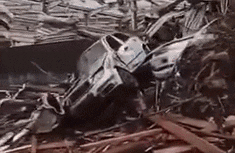 VIDEO Ovako izgledaju mjesta u Češkoj nakon udara tornada, auti letjeli u kuće