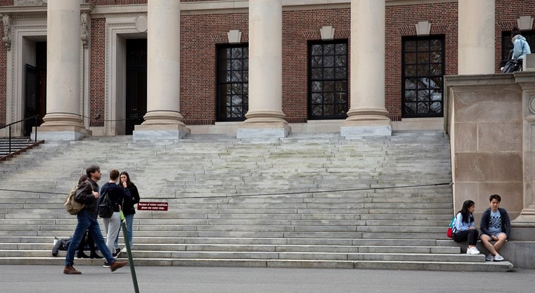 Američka vlada potjerat će strane studente ako ne bude nastave na sveučilištima