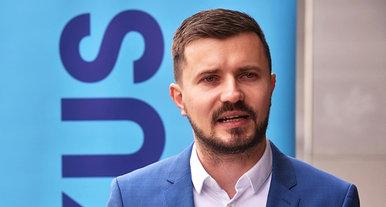 Nađi: Što je veća katastrofa, potres ili rad hrvatske vlade?