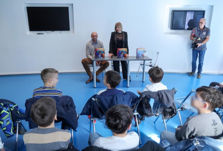 Djeca na predstavljanju knjige pitala kako je Dražen poginuo. Odgovorio osmogodišnjak