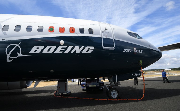 Boeing planira posuditi 10 milijardi dolara zbog krize sa 737 MAX-om?