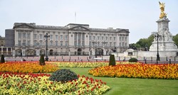 Kraljica dopustila premijeru Johnsonu rekreaciju u vrtovima Buckinghamske palače