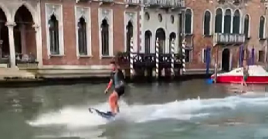 Gradonačelnik Venecije objavio snimku: "Dva arogantna idiota se rugaju našem gradu"