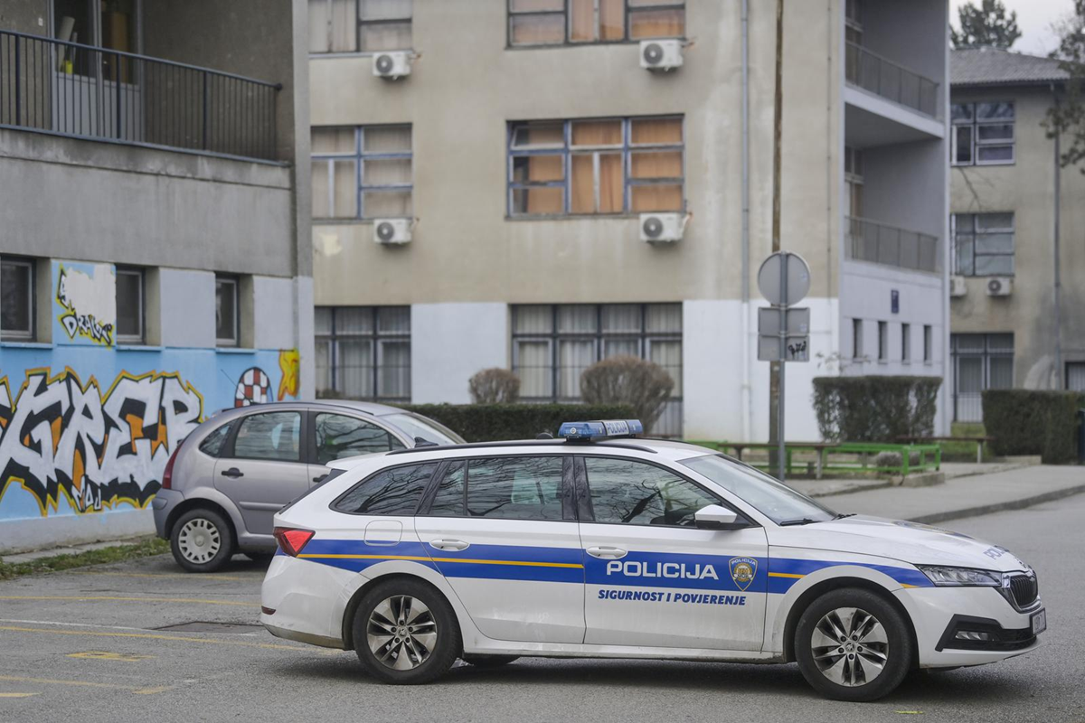 Maloljetnik lažno dojavio bombu u školi na Trnju, slijedi kaznena prijava