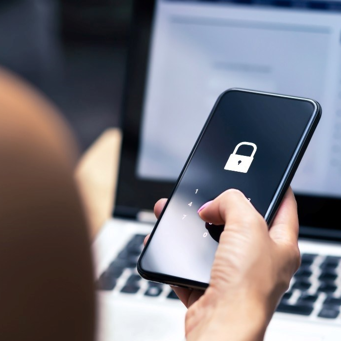 Stručnjak otkrio kako najlakše prepoznati da imate virus na mobitelu ili računalu
