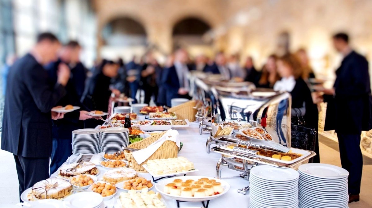 Sutra prva pilot-zabava u Hrvatskoj bez distanci i maski, doznali smo sve detalje