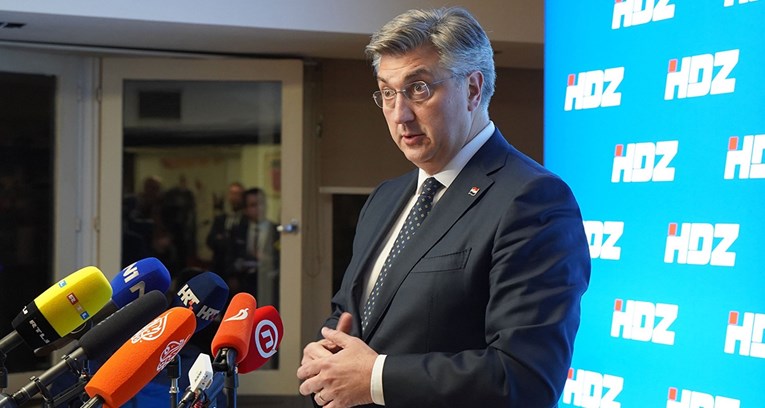 Plenković napadao oporbu i Milanovića. Nakon pitanja o Turudiću prekinuo presicu