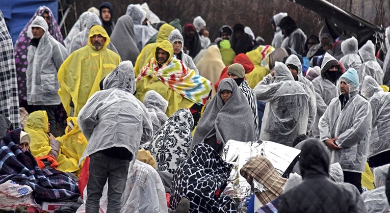 Načelnik Vojnića traži da država plati čišćenje otpada koji ostavljaju migranti