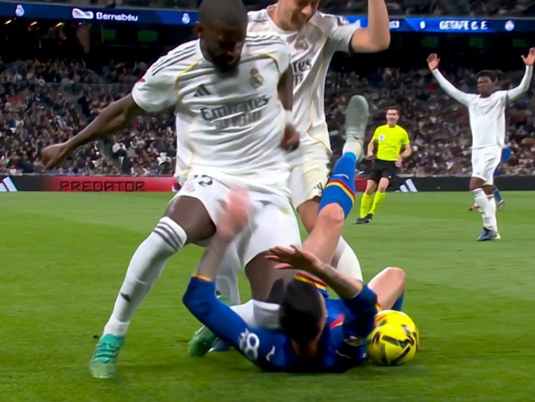 Je li Real trebao dobiti crveni? Pogledajte kako je Rudiger koljenom udario suparnika